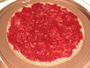 Tort makowy z kremem �mietankowym i d�emem wi�niowym