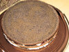 Tort makowy z kremem �mietankowym i d�emem wi�niowym