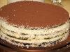 Tort makowy z kremem �mietankowym i d�emem wi�niowym
