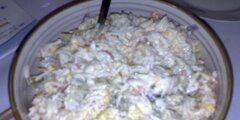 Sa�atka z makaronem ry�owym