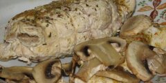 Dietetyczna rolada z indyka i pieczarek