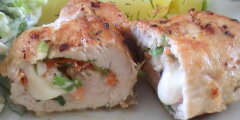 Roladki drobiowe z mozzarell� i warzywami