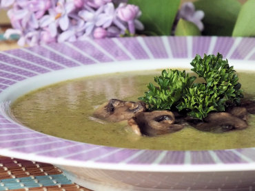 Zdjęcie potrawy Brokułowa zupa krem na rosole