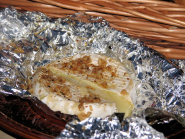 Zdjęcie potrawy Czosnkowy camembert z grilla