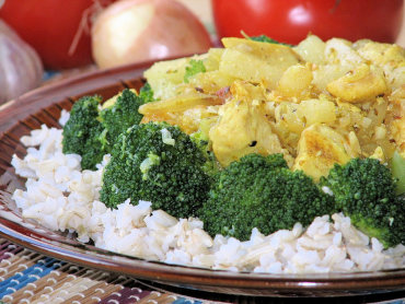 Zdjęcie potrawy Danie ryżowe z brokułem i kurczakiem na słodko
