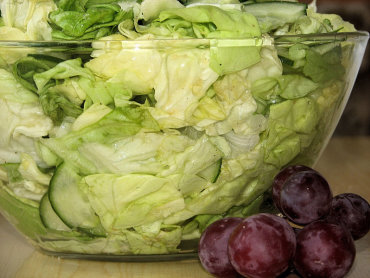 Zdjęcie potrawy Zielona sałata z ogórkiem