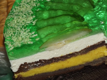 Zdjęcie potrawy Biszkoptowe ciasto z kolorowymi masami