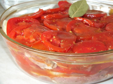 Zdjęcie potrawy Karczek zapiekany z pomidorami i cebulą