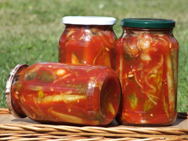 Zdjęcie potrawy Ogórki w pomidorowej zalewie