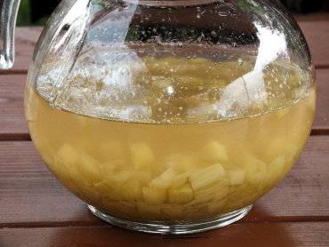 Zdjęcie potrawy Orzeźwiający kompot z rabarbaru