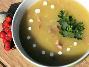 Zdjęcie potrawy Zupa dyniowa z cebulką i boczkiem - szybko i smacznie