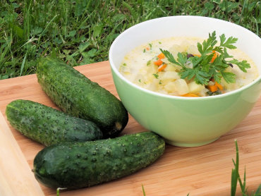 Zdjęcie potrawy Zupa jarzynowa ze świeżymi ogórkami