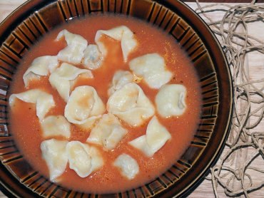 Zdjęcie potrawy Zupa pomidorowa z uszkami z mięsem