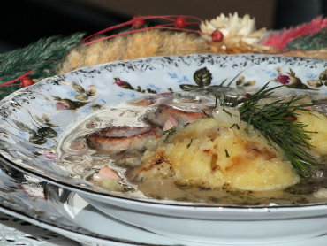 Zdjęcie potrawy Żurek na maślance z boczkiem i białą kiełbasą