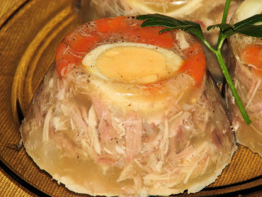 Zdjęcie potrawy Galareta z jarzynami i jajkiem