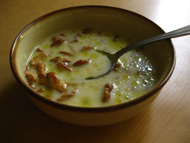 Zdjęcie potrawy Zupa z kurkami i serkiem topionym