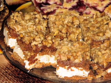 Zdjęcie potrawy Pyszne orzechowe ciasto z budyniową masą