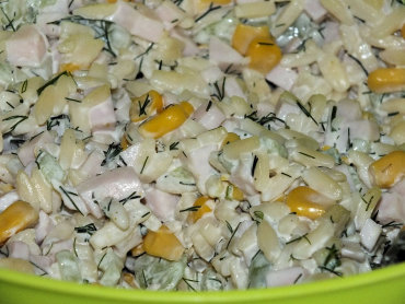 Zdjęcie potrawy Sałatka koperkowa z makaronem w kształcie ryżu