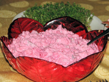 Zdjęcie potrawy Sałatka śledziowa z czerwonymi burakami