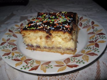 Zdjęcie potrawy Ciasto biszkoptowe z kremem budyniowo - ananasowym
