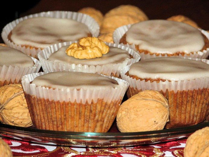 Orzechowe muffinki z lukrem - zdjęcie 3
