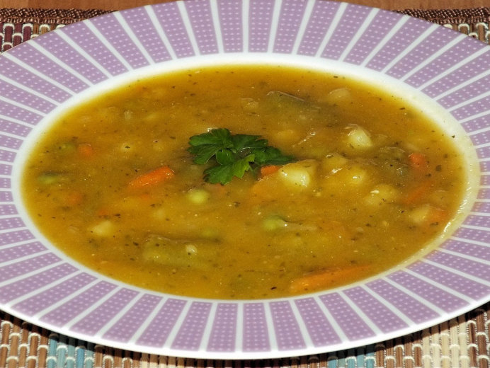 Przepyszna zupa jarzynowa zagęszczona dynią - zdjęcie 2