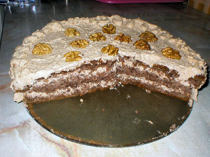 Tort biszkoptowo-orzechowy - zdjęcie 3
