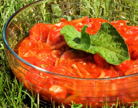 Pomidory w miodzie jako dodatek do grilla