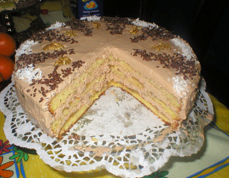 Tort z kremem czekoladowym