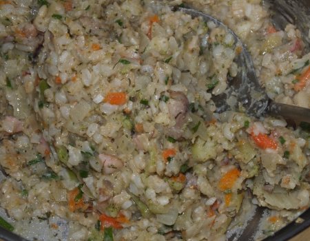 Brązowy ryż w warzywach