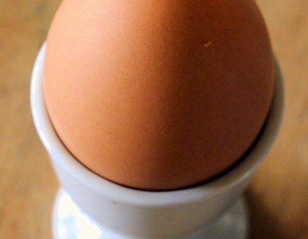 Jajko ładnie obierze się ze skorupki, jeśli...