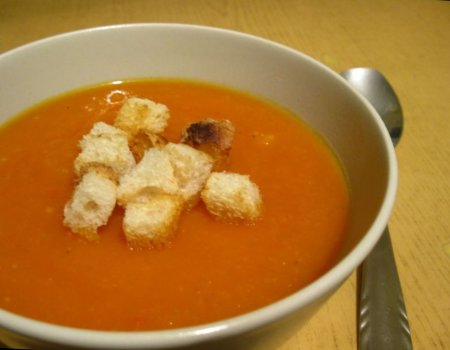 Zupa krem z dyni z pomidorami