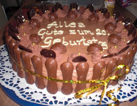 Tort czekoladowo-nugatowy
