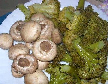 Pieczarki i brokuły parowane do obiadu