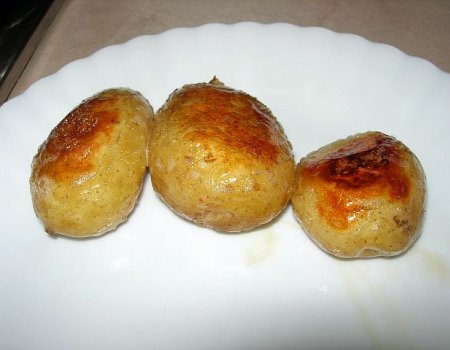 Młode ziemniaki z patelni