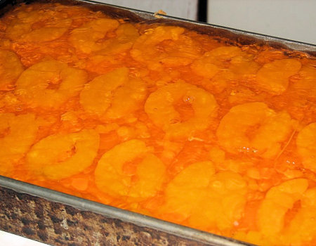 Ciasto biszkoptowo-marchewkowe z galaretką