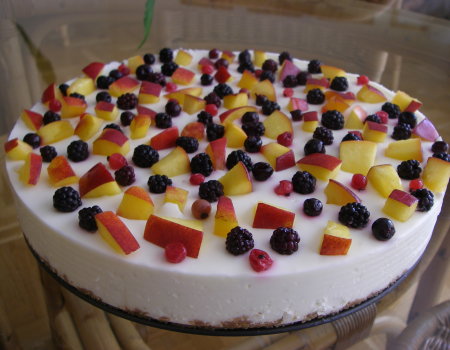 Jogurtowe ciasto z owocami