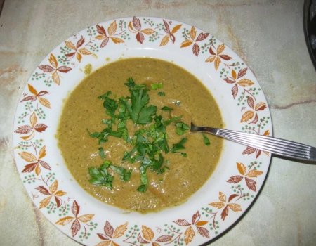 Brokułowo-pomidorowa zupa