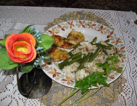 Ryż z zieloną fasolką i pieczarkami