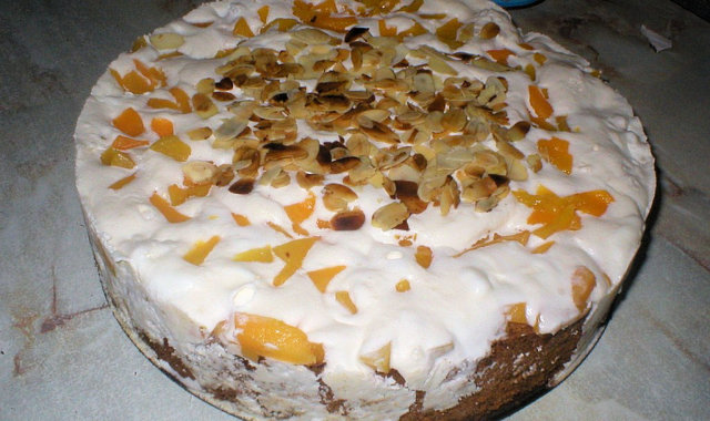 Tort lodowo-brzoskwiniowy