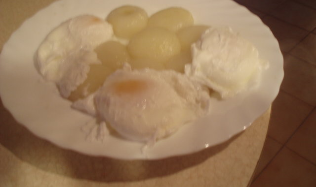 Jajka gotowane bez skorupek