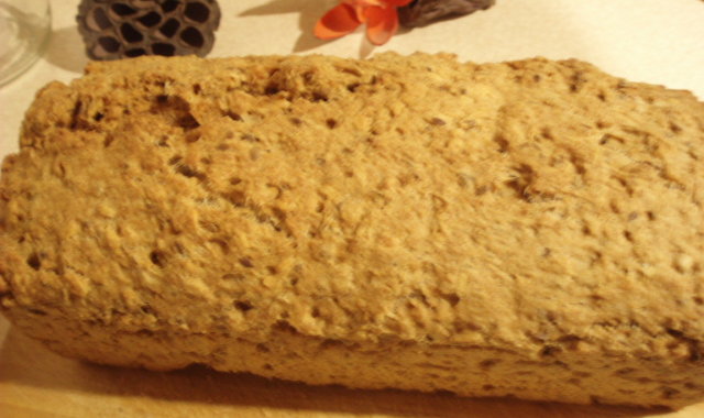 Chleb pszenno-żytni ze słonecznikiem i siemiem lnianym (metodą domową)