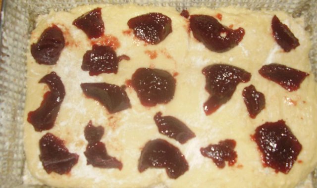 Ciasto drożdżowe z marmoladą