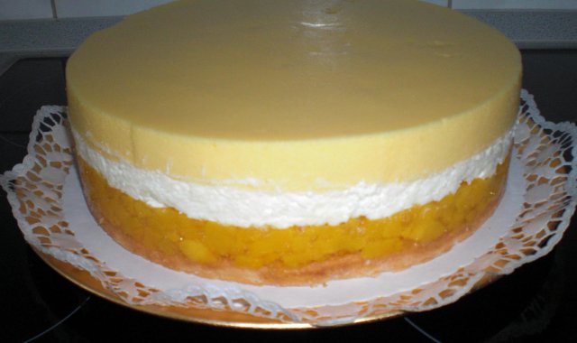 Tort Brzoskwinia-Maracuja