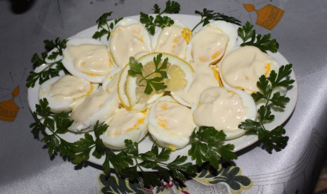 Swiateczne jajka w majonezie