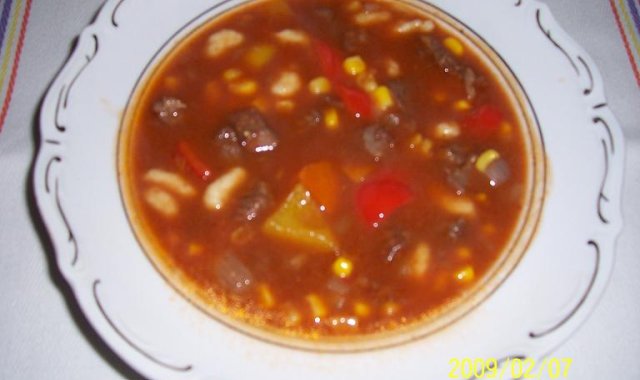 Węgierska zupa gulaszowa z kluseczkami