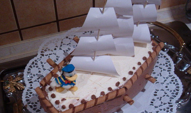Tort statek - urodzinowy