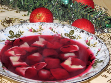 Zdjęcie potrawy Czerwony barszcz z uszkami