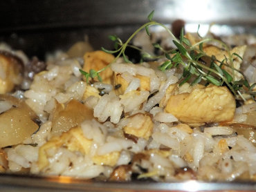 Zdjęcie potrawy Danie ryżowe z kurczakiem, pieczarkami i ananasem