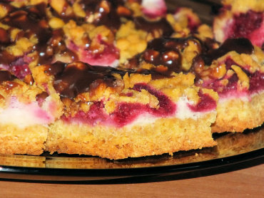 Zdjęcie potrawy Kruche ciasto z masą piankową i malinami